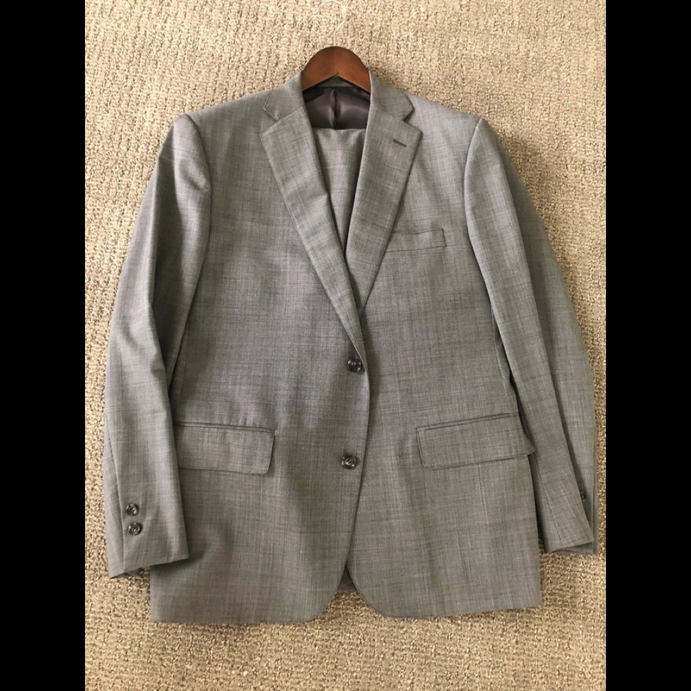 Club Monaco Medium Gray Suit
